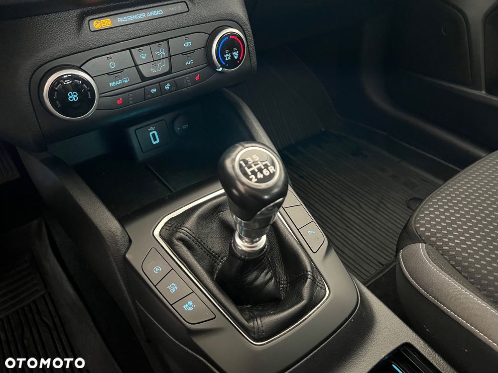 Ford Focus 1.0 EcoBoost Connected - 30