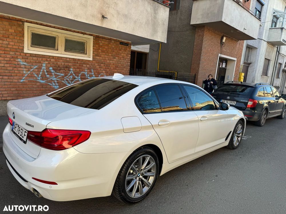 BMW Seria 5 520i AT - 2