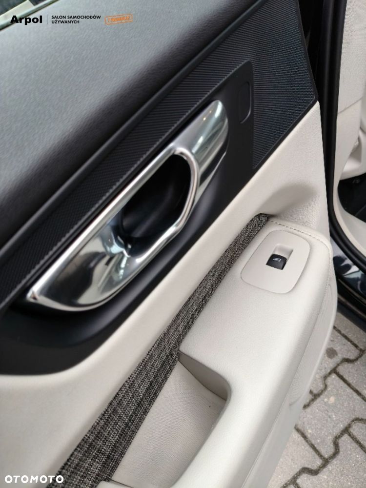 Volvo XC 60 T5 AWD Momentum - 25