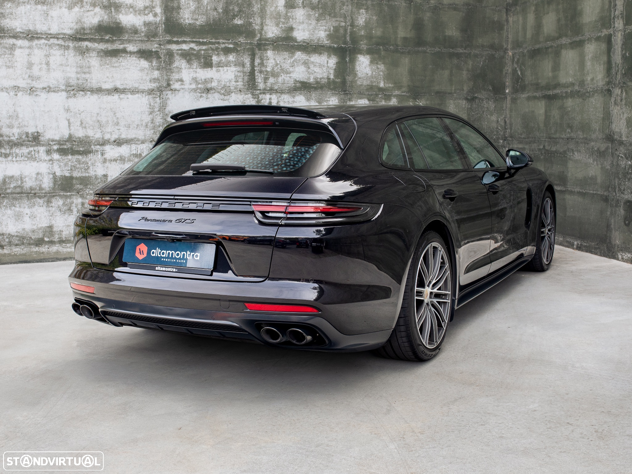 Porsche Panamera Sport Turismo GTS - 14
