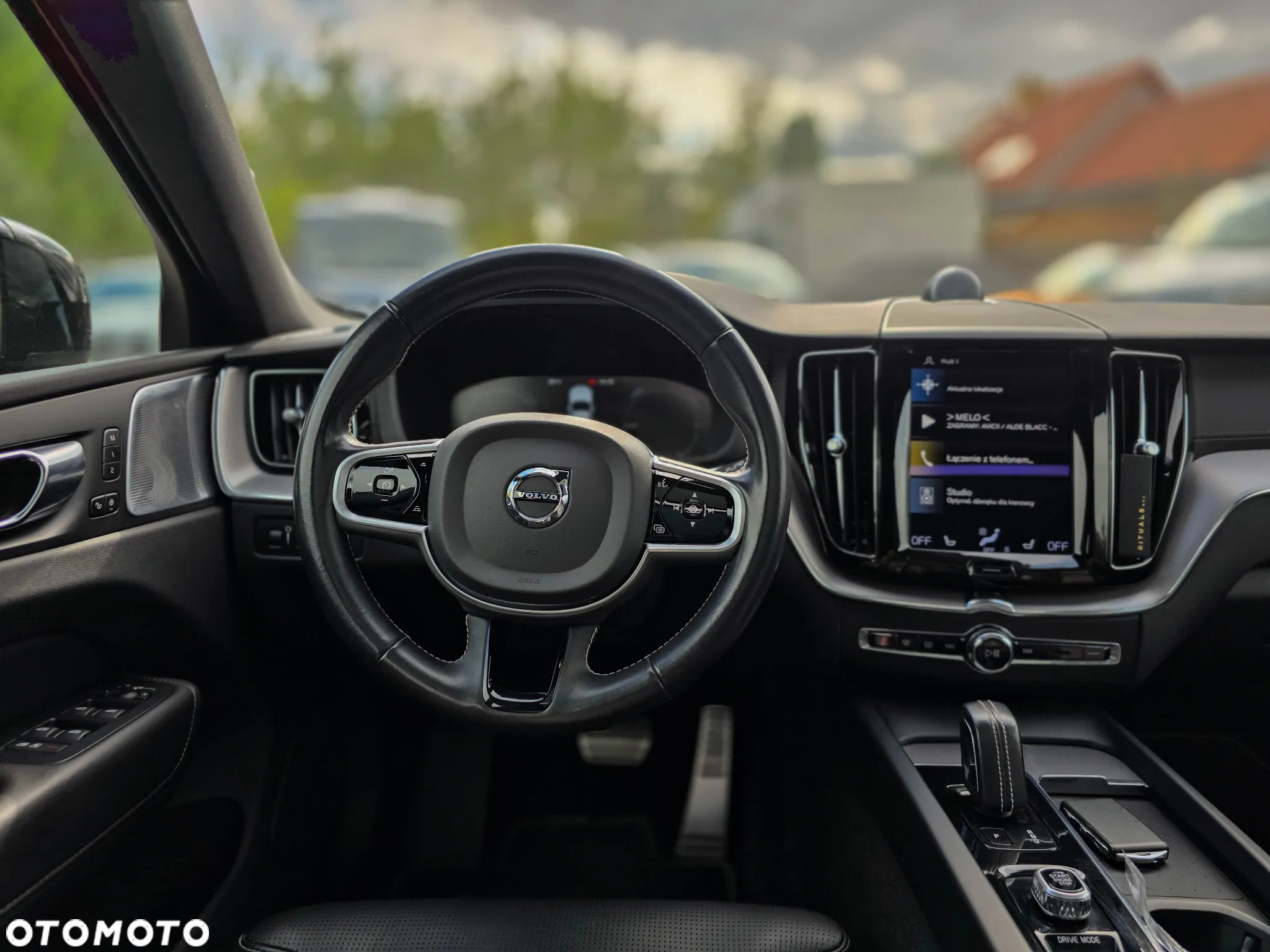 Volvo XC 60 T6 Plug-In Hybrid AWD R-Design - 20