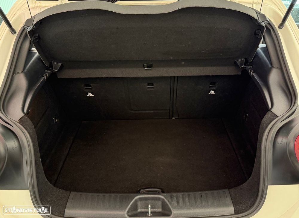 Mercedes-Benz A 180 d AMG Line - 23