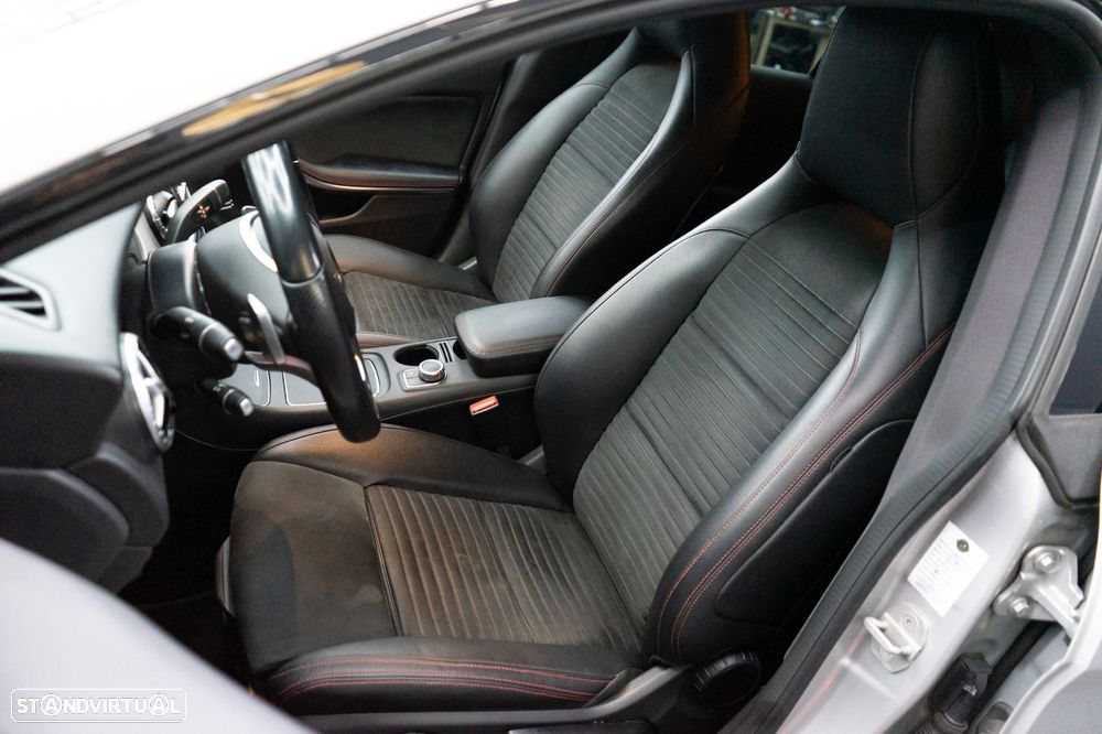 Mercedes-Benz CLA 180 d Shooting Brake AMG Line Aut. - 24