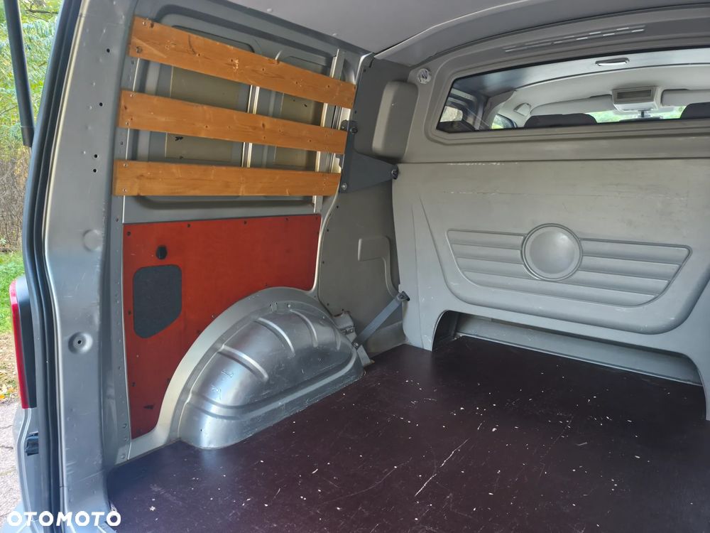 Volkswagen Transporter - 33