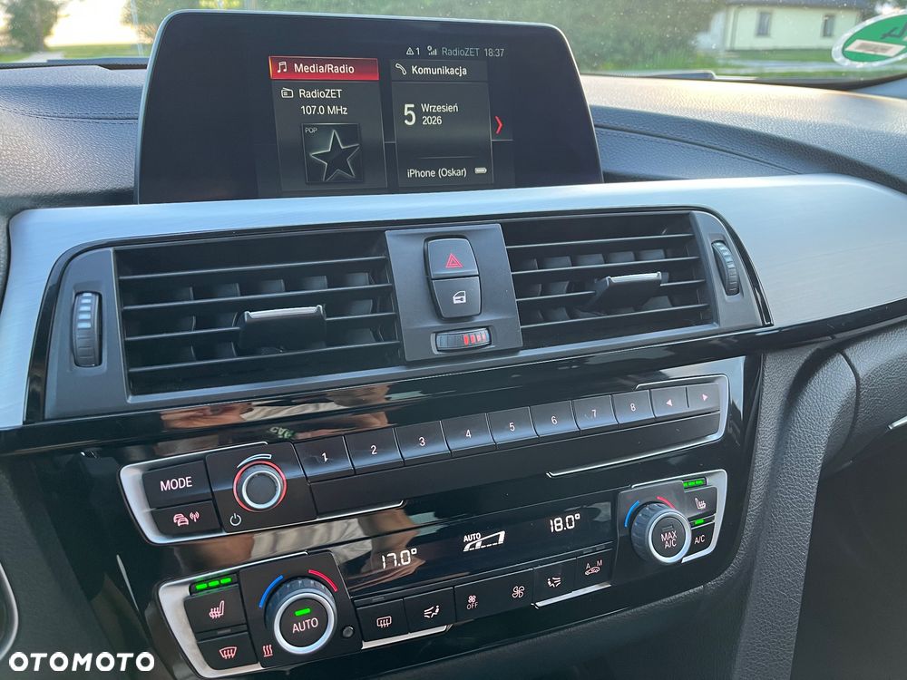 BMW Seria 3 320d Sport Line - 32