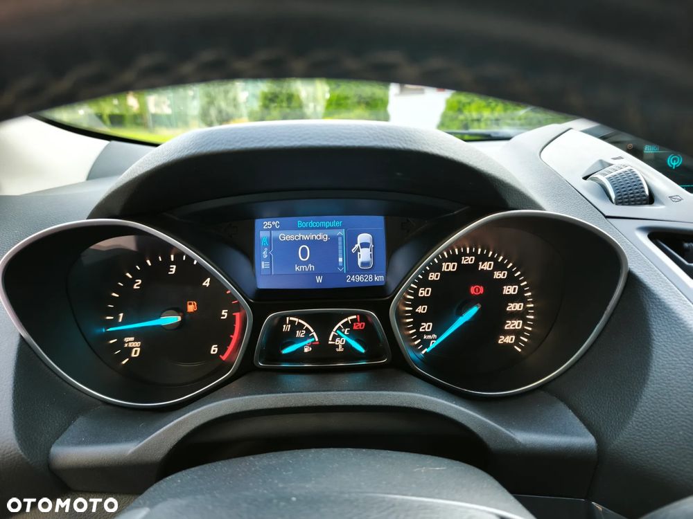 Ford Kuga 2.0 TDCi 4WD Titanium - 22