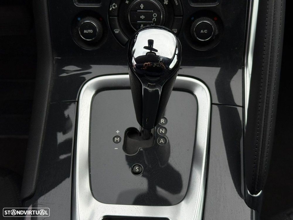 Peugeot 3008 1.6 e-HDi Active 2-Tronic - 9