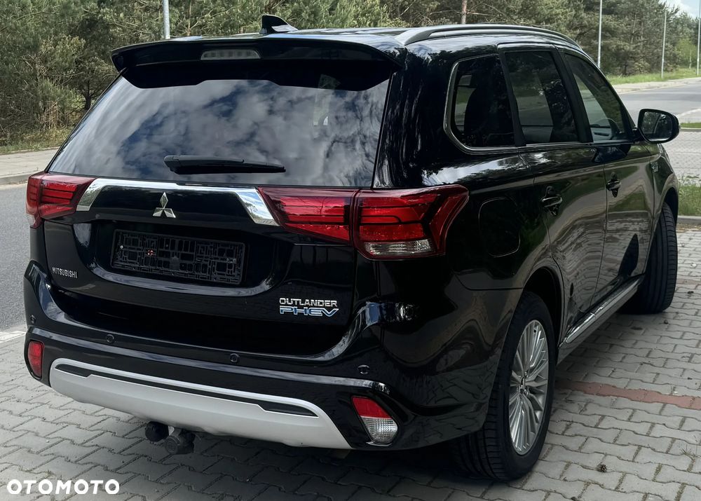 Mitsubishi Outlander 2.4 4WD Diamant+ - 4