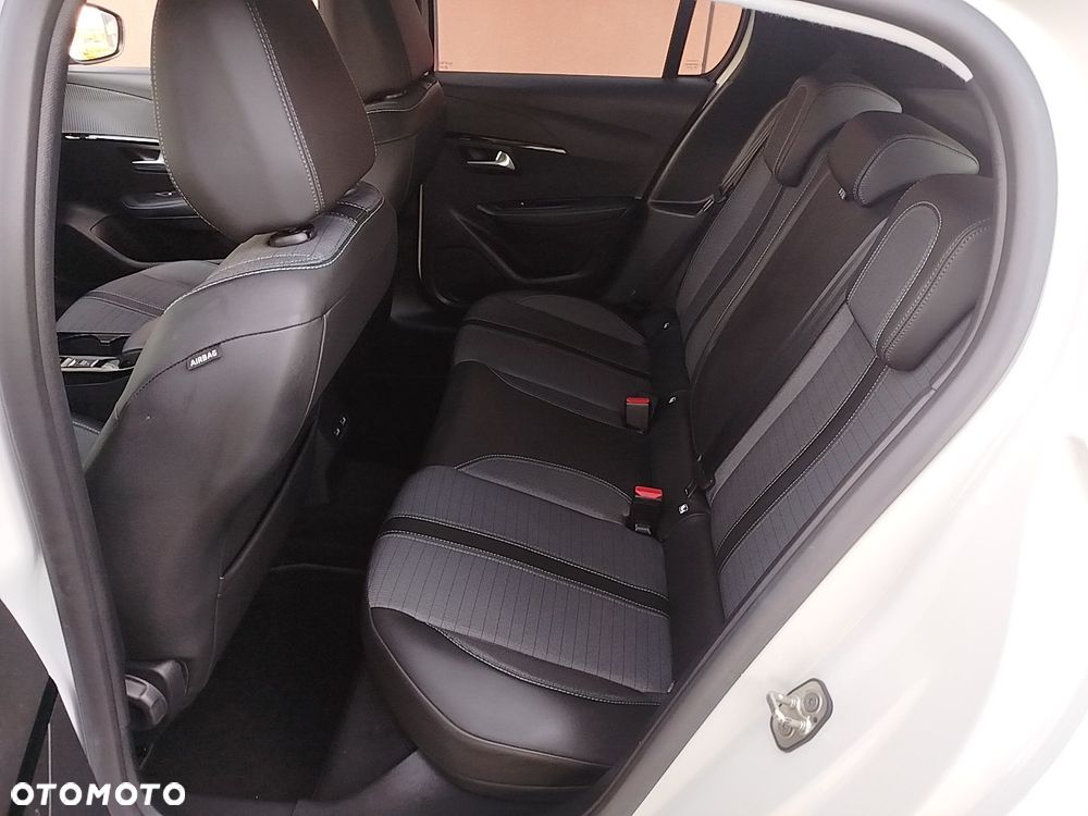 Peugeot 208 TURBO 100 Allure - 21