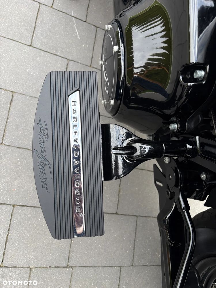 Harley-Davidson Softail Heritage Classic - 16