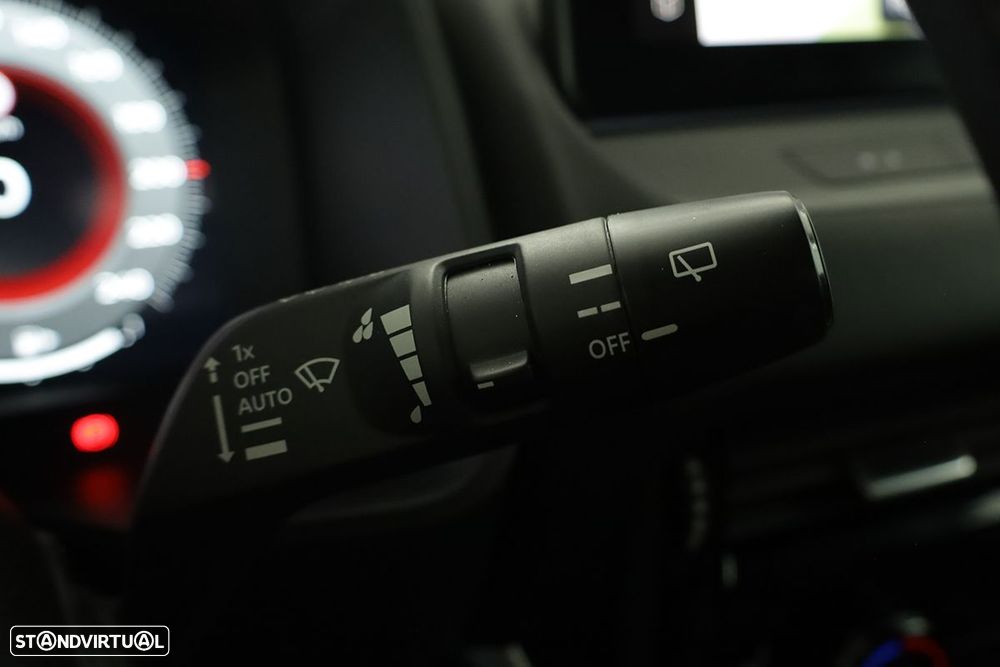 Nissan Qashqai 1.3 DIG-T N-Connecta LED Xtronic - 18