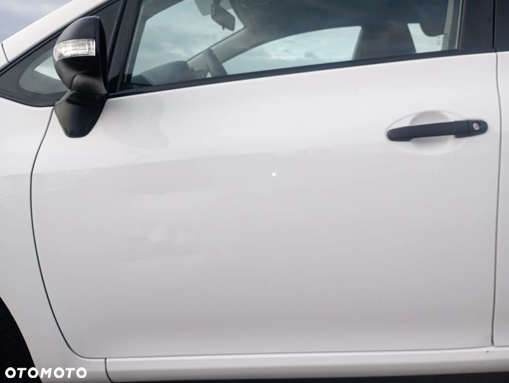 Toyota Auris 1.33 Dual-VVT-i Life - 4