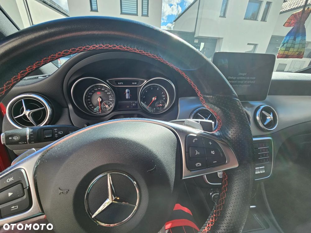 Mercedes-Benz CLA 200 7G-DCT AMG Line - 5