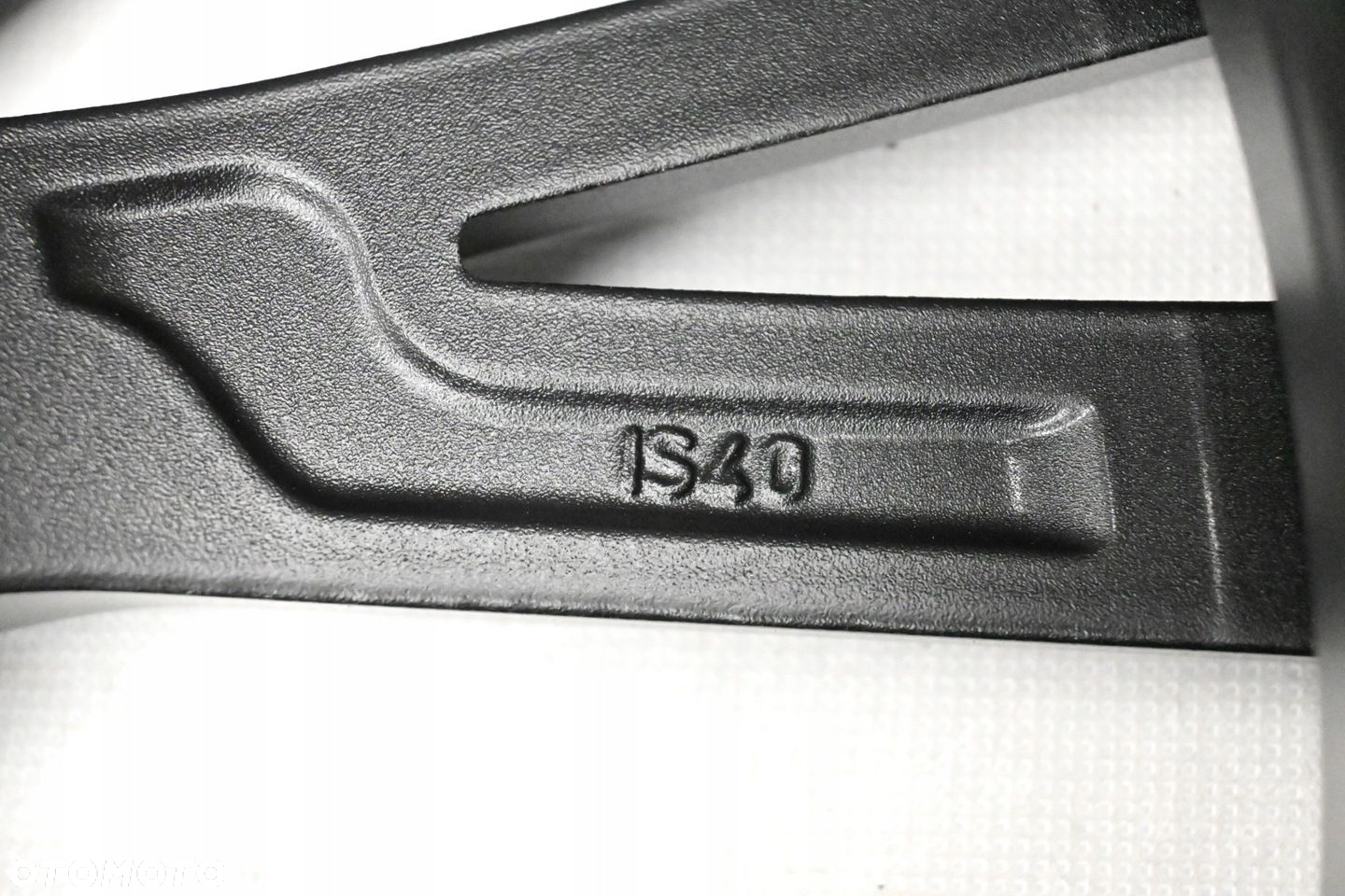 ,BMW 3 G20 G21 4 G22 G23 G26 2 G42 7,5x18 ET25 8,5x18 ET40 6885305 6885306 - 15