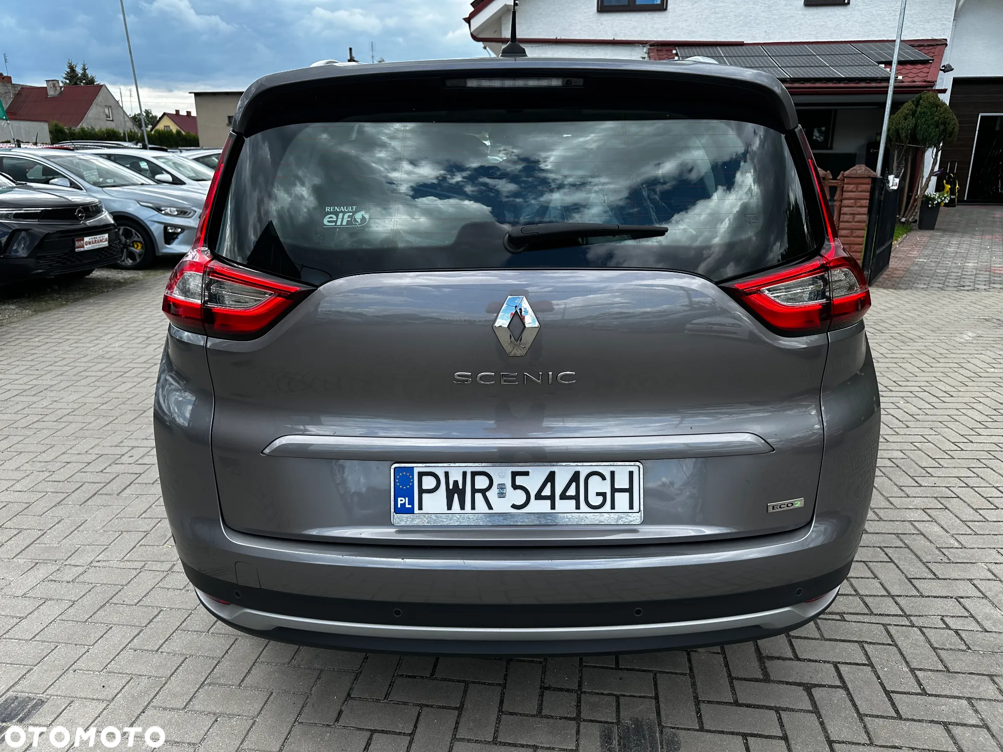 Renault Grand Scenic - 34