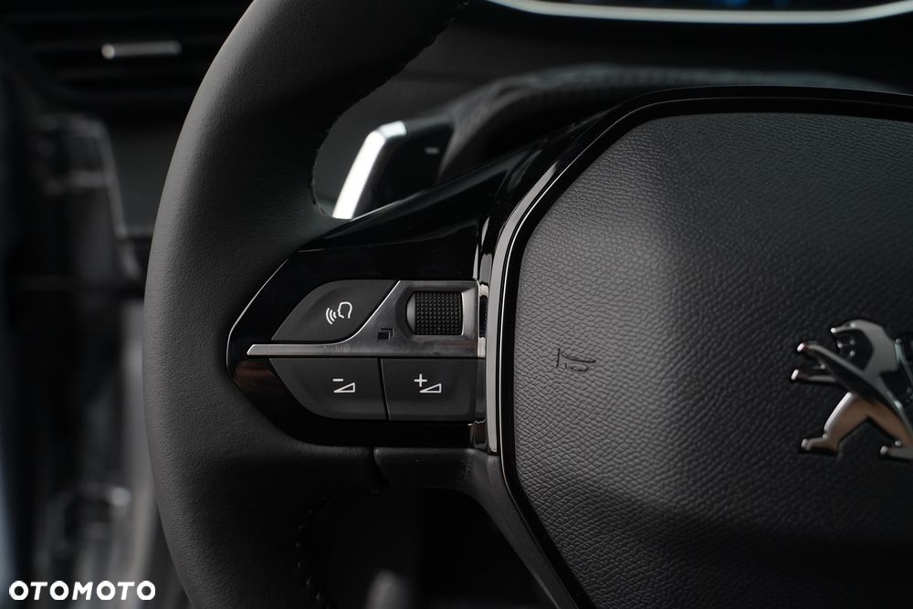 Peugeot 208 1.2 mHEV Allure - 17