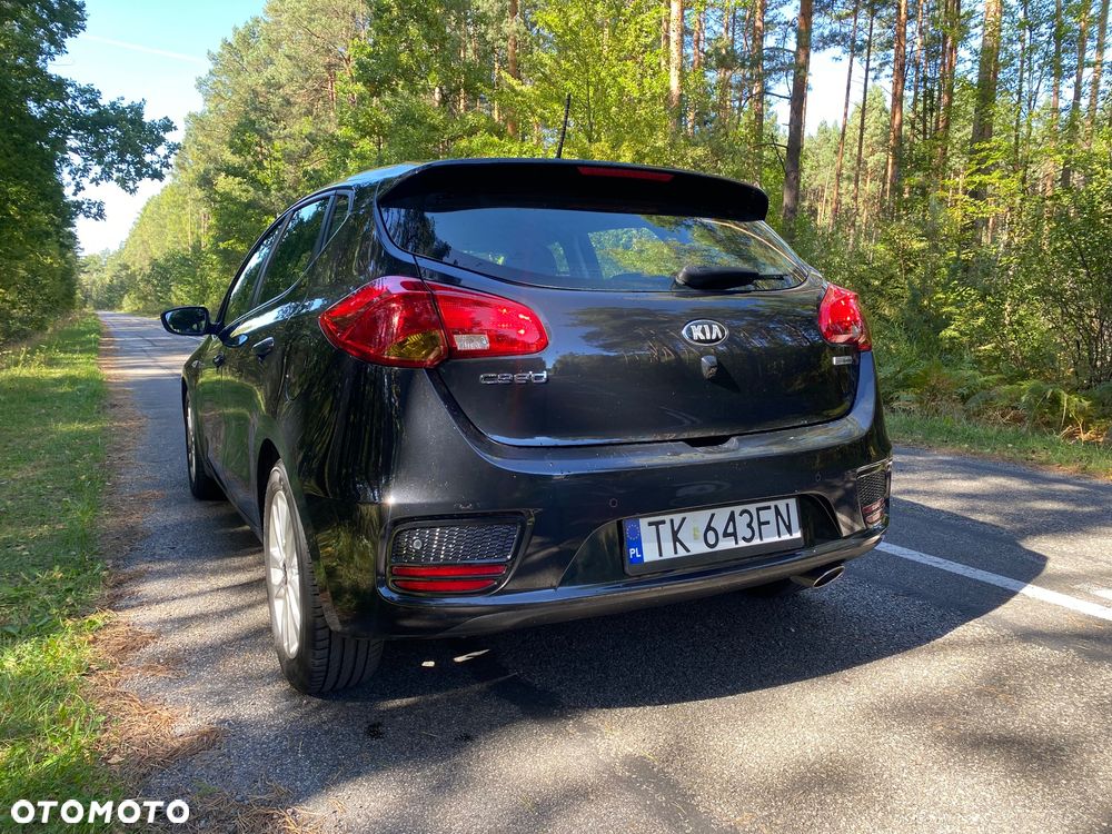 Kia Ceed 1.6 CRDi 136 DCT ISG Spirit - 4