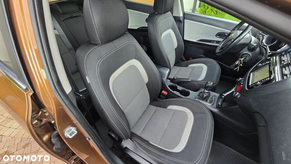 Kia Ceed - 29