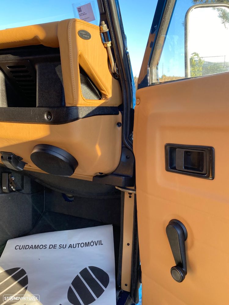 Land Rover Defender 90 2.5 Td5 Soft Top - 7