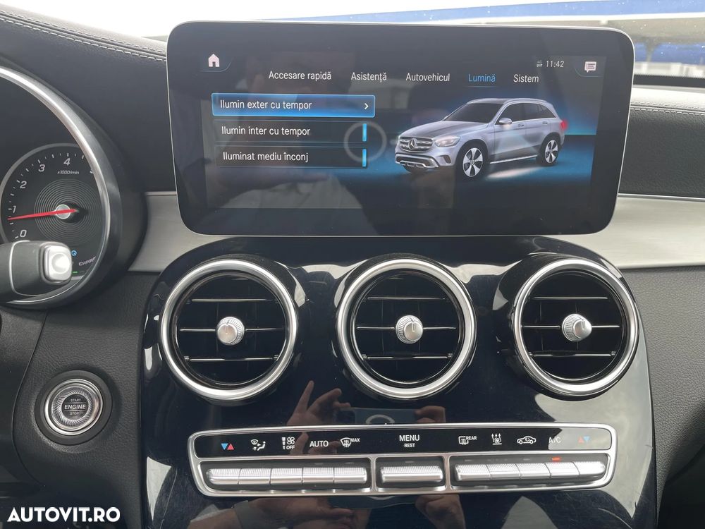 Mercedes-Benz GLC - 21