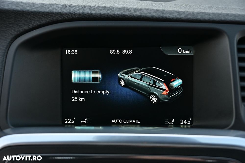 Volvo V60 D6 Plug-In-Hybrid AWD Geartronic Summum - 26