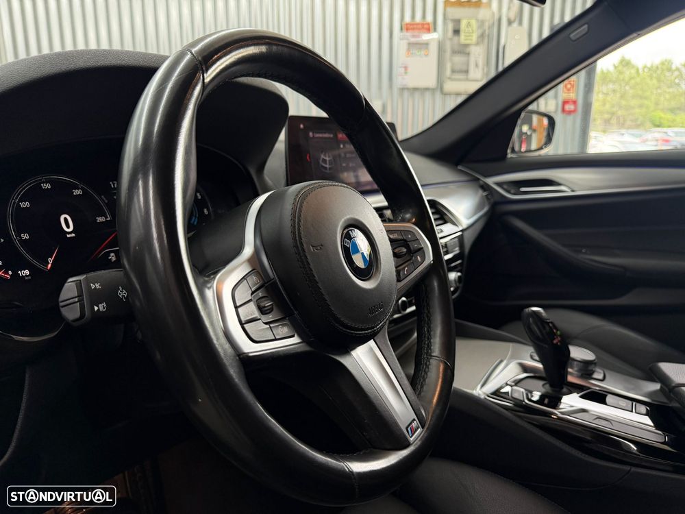 BMW 530 e iPerformance Pack M - 19