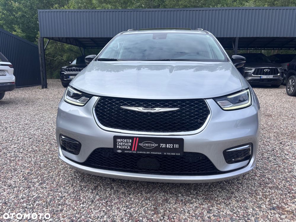 Chrysler Pacifica - 8