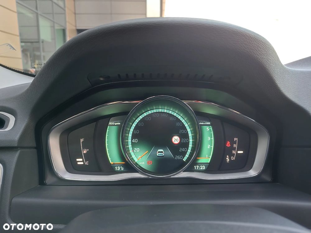 Volvo V70 D5 Geartronic Edition - 33