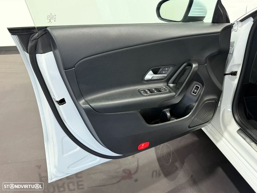 Mercedes-Benz CLA 250 e Shooting Brake Progressive - 18