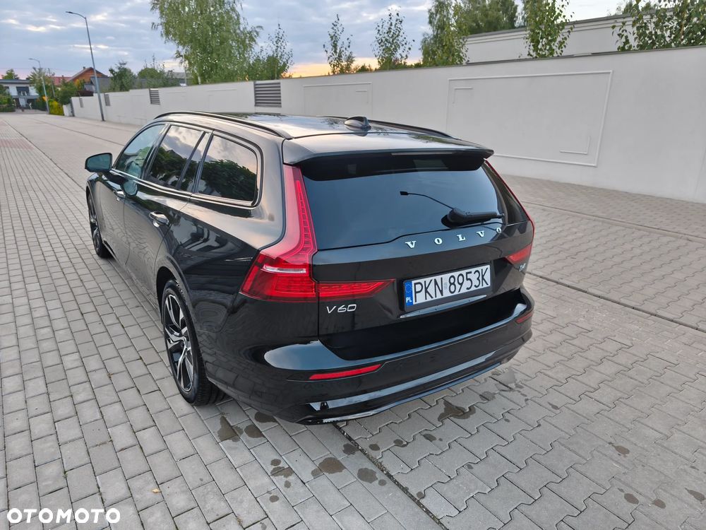 Volvo V60 B4 B DKG Ultra Dark - 9