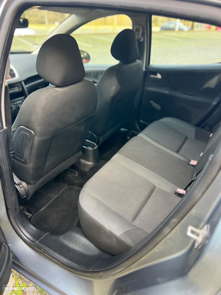 Peugeot 207 1.4 16V Trendy - 7