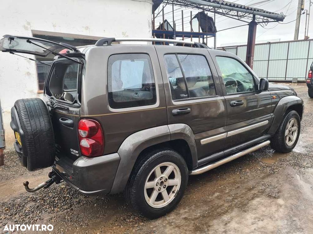 Dezmembrari dezmembrez  Jeep Cherokee III 2.8, 2.5 D - 6