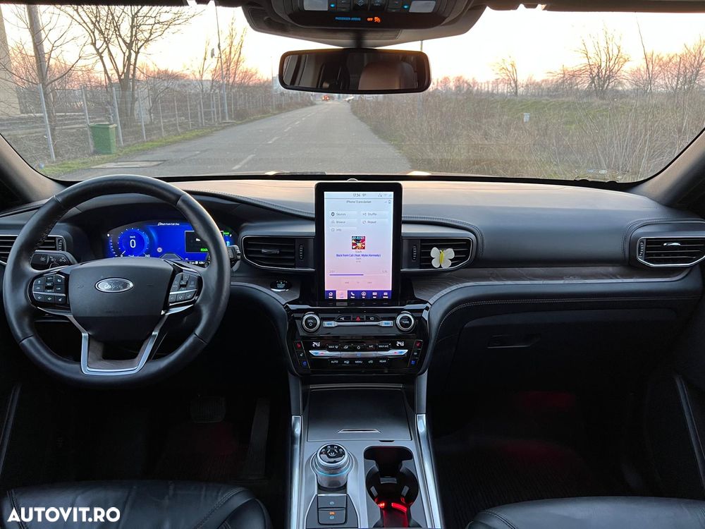 Ford Explorer 3.0 PHEV Platinum - 17