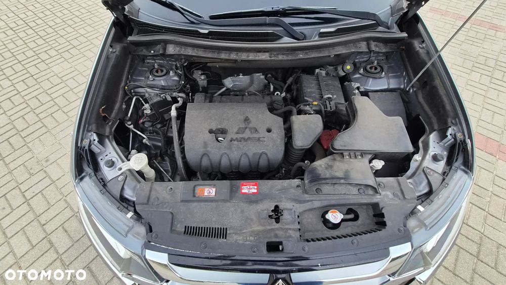 Mitsubishi Outlander 2.0 Intense 2WD CVT - 28