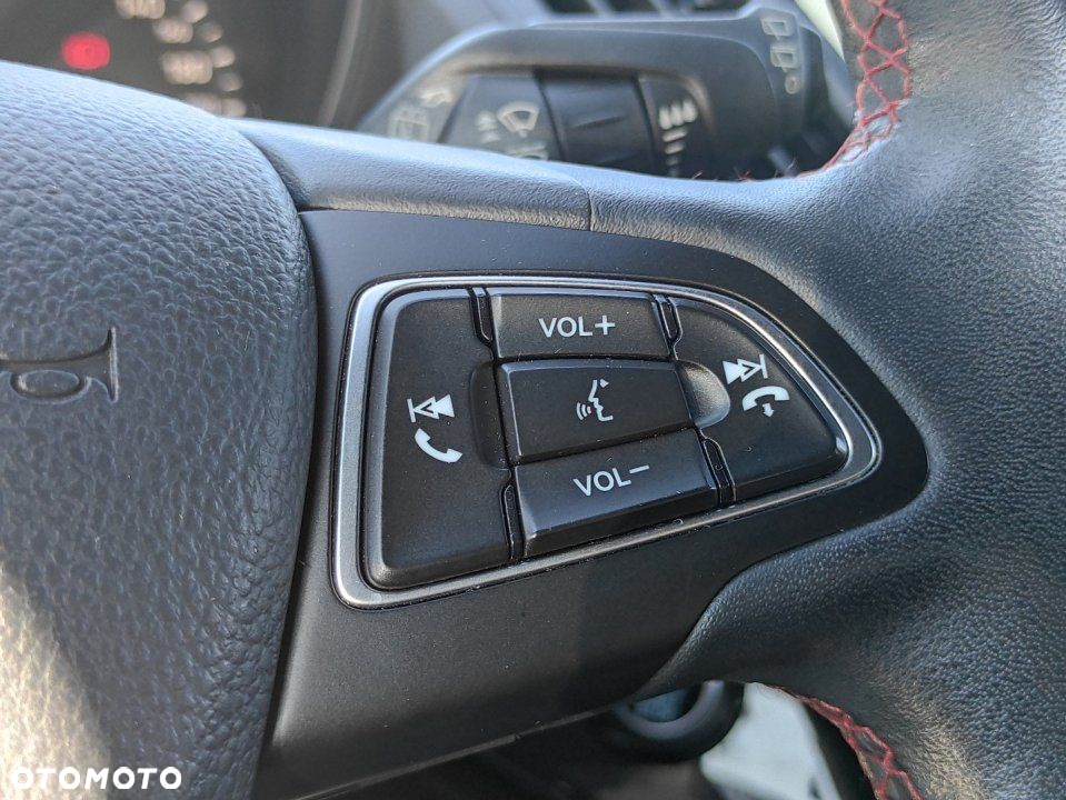 Ford Kuga - 21