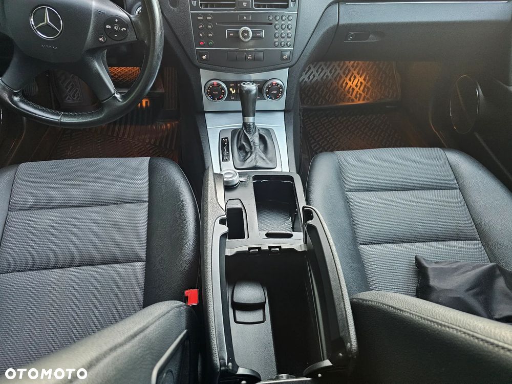 Mercedes-Benz Klasa C 200 7G-TRONIC Avantgarde Edition - 21