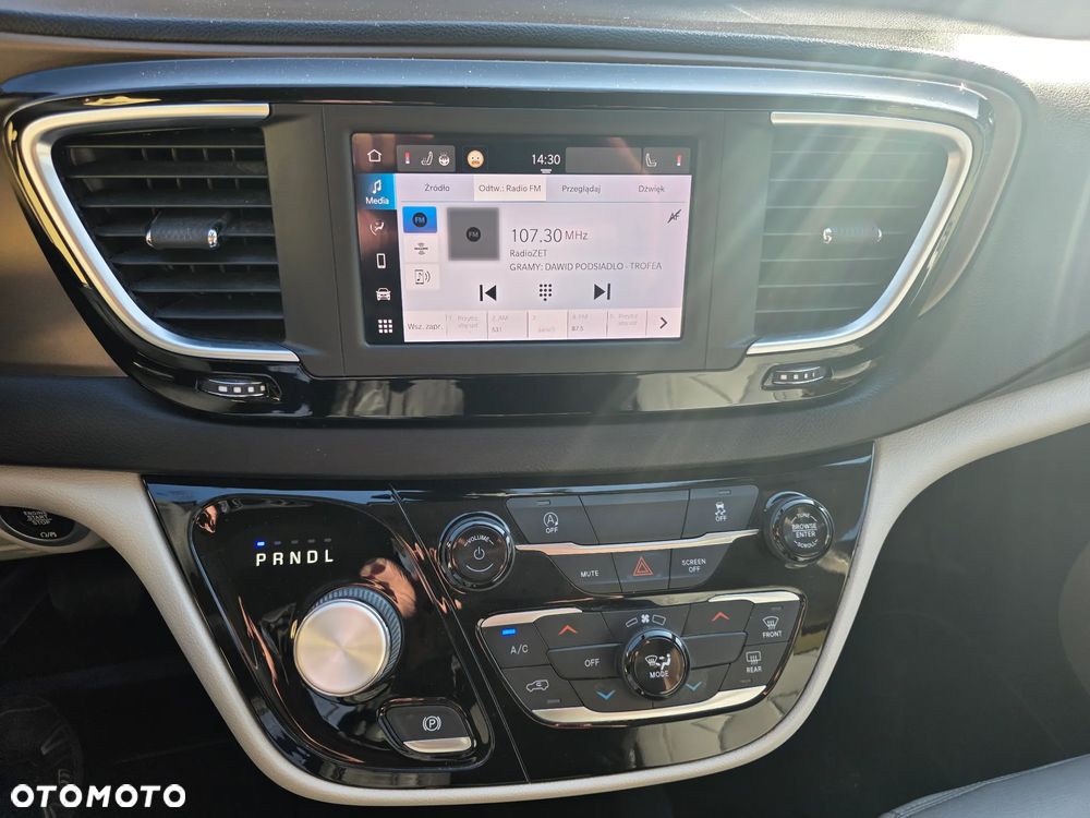 Chrysler Pacifica - 18