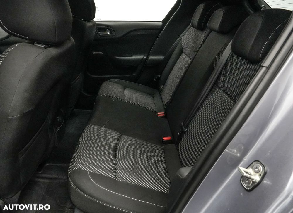 Citroën DS4 1.6 e-HDI Airdream BVM6 So Chic - 13