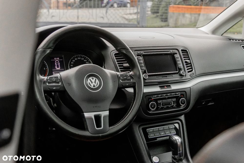 Volkswagen Sharan 2.0 TDI DSG Blue Motion Comfortline - 24