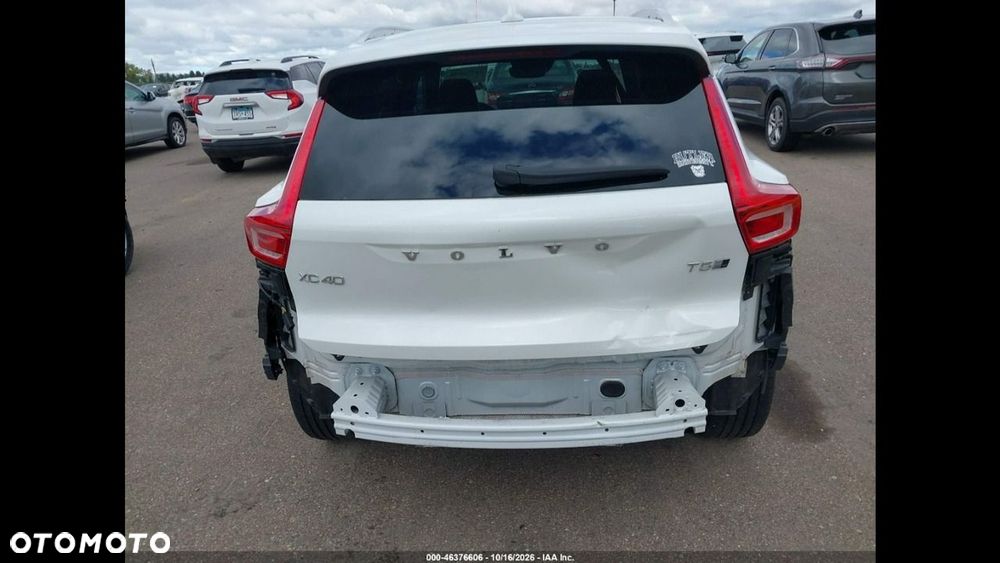 Volvo XC 40 T5 AWD Inscription - 8