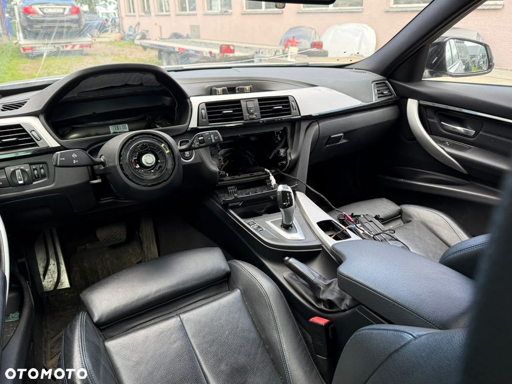 BMW Seria 3 320i GPF M Sport - 13