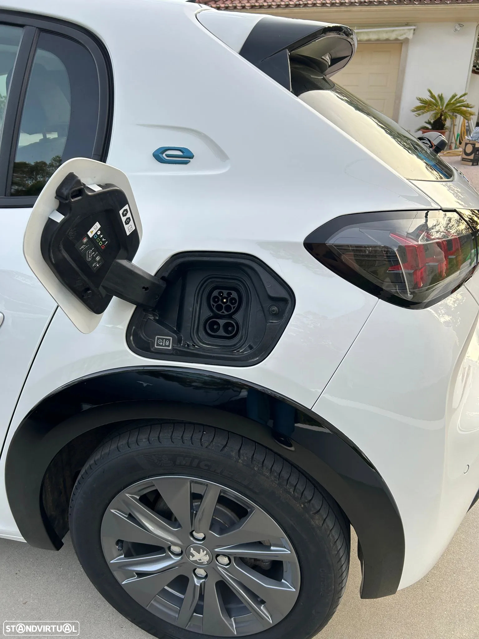 Peugeot e-208 50 kWh Active Pack - 11
