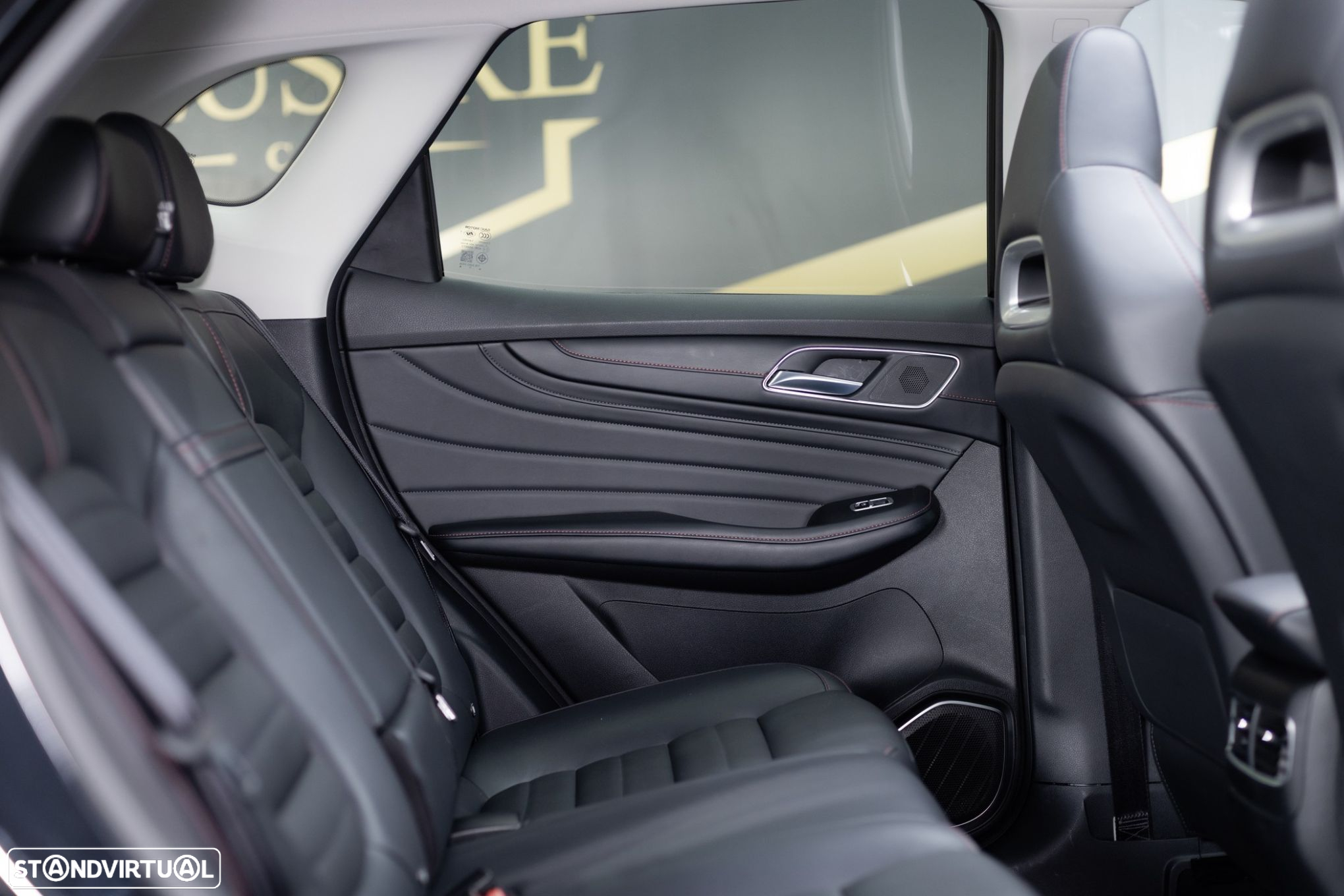 MG EHS 1.5T-GDI PHEV Luxury - 16