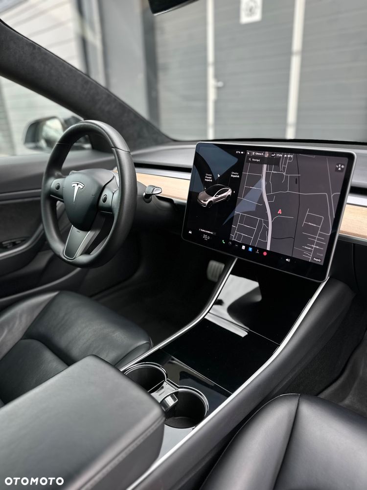 Tesla Model 3 - 17