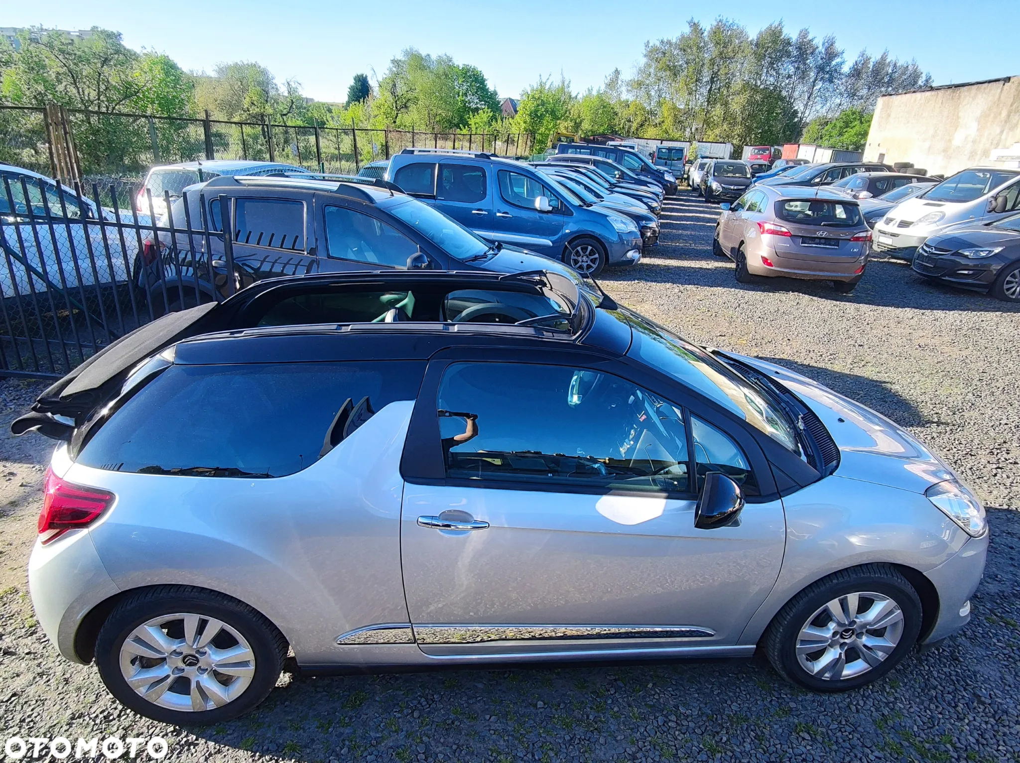 Citroën DS3 Cabrio Pure Tech 82 SoChic - 11