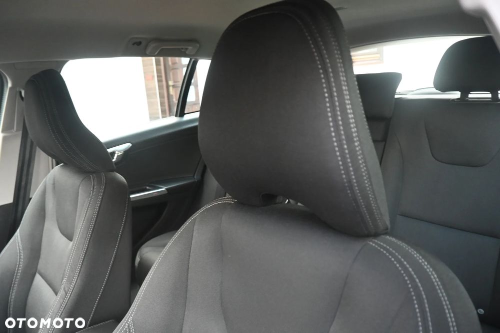 Volvo V60 D2 Drive-E Dynamic Edition (Kinetic) - 34