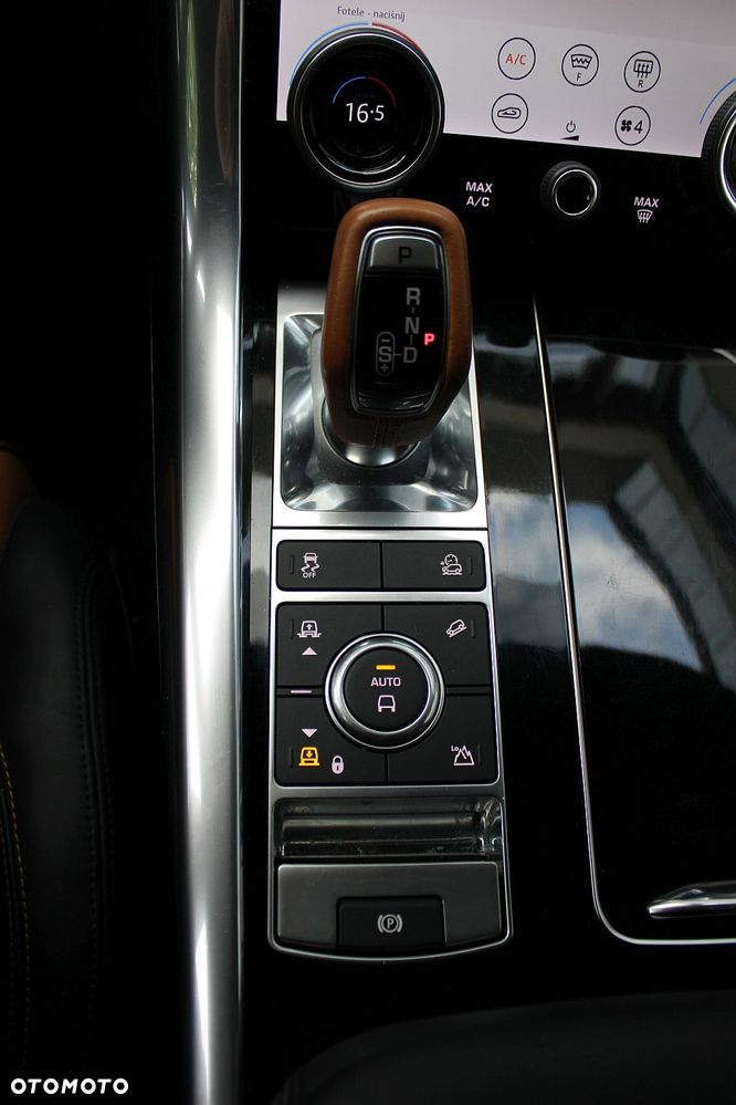 Land Rover Range Rover Sport P575 5.0 V8 SVR - 27