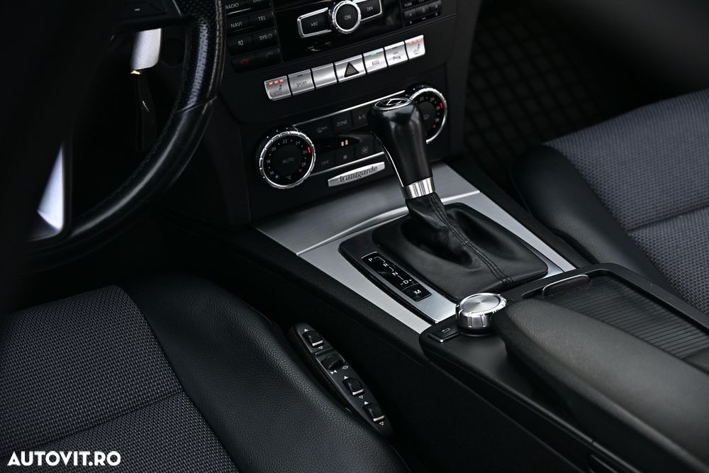 Mercedes-Benz C - 13