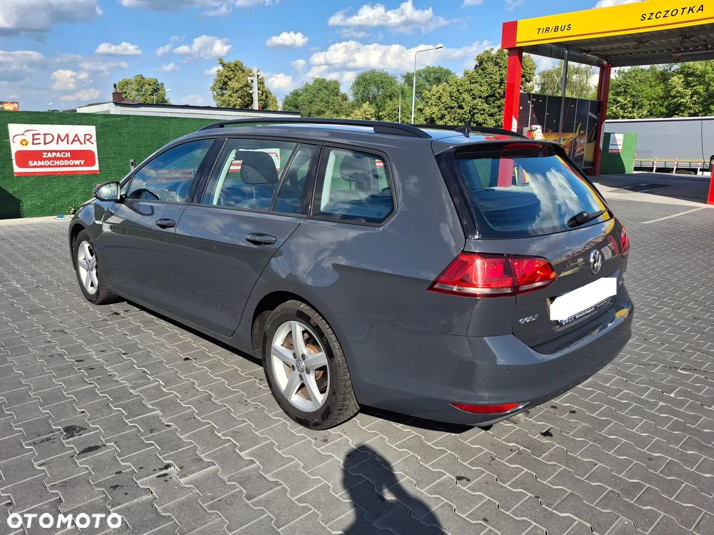 Volkswagen Golf 1.6 TDI BlueMotion Trendline - 5