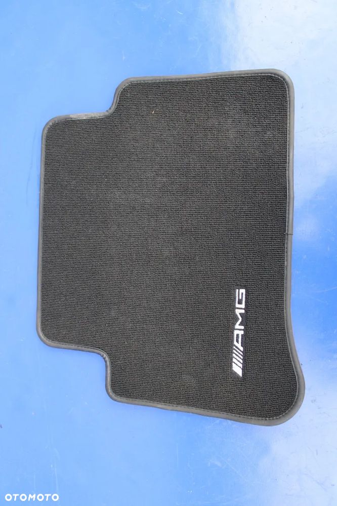 Komplet oryginalnych dywaników AMG OE Mercedes CLS W218 C218 A2126803748 UK - 10